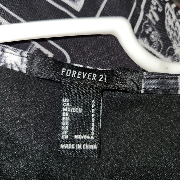 Forever 21 short sleeve dress - Picture 3 of 4